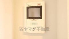 オートロックとモニター付きインターホン装備で女性やお子様も安心。充実のセキュリティで暮らしをサポートします。