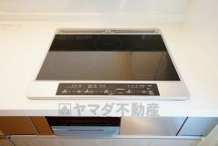 IHクッキングヒーターは火を使わないため、火災の発生リスクを抑えることが出来ます。汚れてもサッとふけてお掃除らくらく＾＾