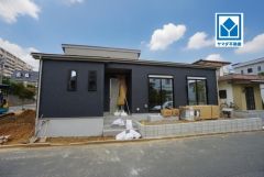 角地。忙しい朝、遅い帰宅時にも嬉しいししぶ駅徒歩6分＾＾お気に入りの家具とインテリアで素敵な部屋を作りましょう。
