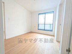 階段を上った先にあるフリースペースは第2の団欒スペースとして、キッズスペースとして、家事スペースとしてなど様々な用途でお使いいただけます。