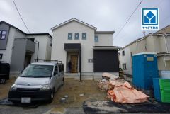 現地（2025年9月18日）撮影。スーパーやコンビニなども近く周辺環境充実。快適でゆとりのある生活空間で新生活を始めましょう^^