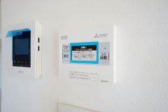 おいだき機能つきなのでお風呂に入る時間が異なるご家庭には嬉しいですね。ボタン一つで快適で便利な生活が＾＾
