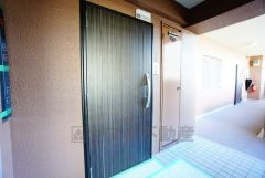 家の顔となる玄関扉がかっこいいと、たくさんの人を招き入れたくなりますね＾＾