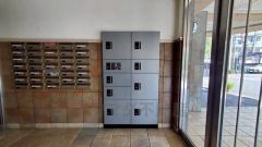 不在時でも荷物が受け取れる宅配ボックス完備。共働きの家庭や外出の多い方に便利。お子様の留守番中も安心ですね＾＾