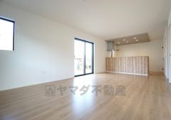 同仕様写真。将来にわたって住みやすくプランニングを重ねて設計された間取で日々の生活をしやすい動線を考えた居住空間を創り上げております＾＾