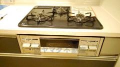 複数の調理を一度に行うことができる3口コンロ。効率よくお料理が出来ます。毎日のお料理も楽しくなりますね＾＾