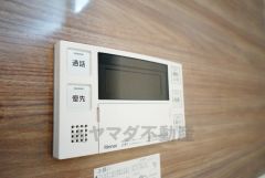 湯量・湯温の設定、そして保温までワンタッチのフルオートバス。便利な追い炊き機能付きです。