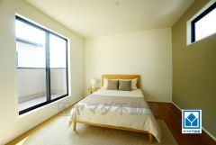 家具はイメージです。ご夫婦お二人のプライベートシーンを演出する寝室は、大容量のウォークインクローゼット付き。