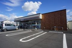 セブンイレブン　古賀花鶴丘店