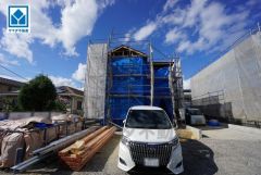 現地（2025年11月19日）撮影。一戸建ての多いエリア。落ち着いた雰囲気で快適な生活を送れます。