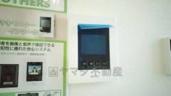 防犯性、セキュリティ対策に安心できるテレビモニター付きインターフォンです。セールスマン対策にもなり安心できます。