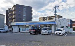 ローソン　博多諸岡五丁目店