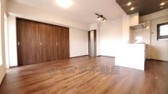 温かみのある雰囲気と、キッチンでの作業性を兼ね備え、家族の笑顔あふれる団らんのひと時をお過ごしいただける設計になっています。