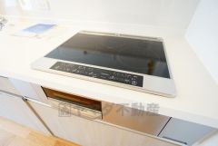 IHクッキングヒーターは火を使わないため、火災の発生リスクを抑えることが出来ます。汚れてもサッとふけてお掃除らくらく＾＾