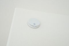 火災発生をいち早く知らせてくれる火災報知器は標準装備です。