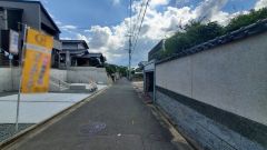 住人以外の車の進入も少なく、小さなお子様を持つご家庭にも安心です。