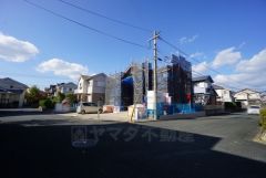 現地（2025年12月9日）撮影。大きな車でも駐車しやすいため、車のサイズを気にせず好きな車に乗れます。