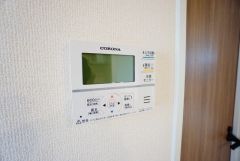 おいだき機能つきなのでお風呂に入る時間が異なるご家庭には嬉しいですね。ボタン一つで快適で便利な生活が＾＾