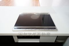 複数の調理を一度に行うことができる3口コンロ。効率よくお料理が出来ます。毎日のお料理も楽しくなりますね＾＾