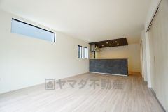 断熱性能の窓ガラスを採用。省エネ、光熱費カットにも貢献します。夏は涼しく、冬は暖かく快適に過ごせますよ＾＾