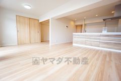 温かみのある雰囲気と、キッチンでの作業性を兼ね備え、家族の笑顔あふれる団らんのひと時をお過ごしいただける設計になっています。