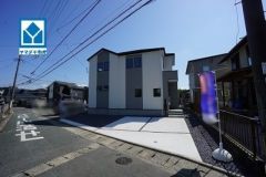 赤間駅行きバス停まで徒歩1分＾＾駐車もらくらくの敷地面積63坪以上。快適でゆとりのある生活空間で新生活を始めましょう^^