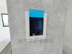 防犯性、セキュリティ対策に安心できるテレビモニター付きインターフォンです。セールスマン対策にもなり安心できます。