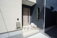 家の顔となる玄関扉がかっこいいと、たくさんの人を招き入れたくなりますね＾＾