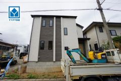 現地（2026年9月7日）撮影。安心で快適にお住まい頂ける長期優良住宅。舞松原駅徒歩3分、都心へのアクセス良好。スーパーやコンビニなども近く周辺環境充実。