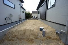 お子様と公園に行けない日も、のびのびお庭で遊べるのがうれしいですね。ガーデニングやお子様のプールなど大活躍です＾＾