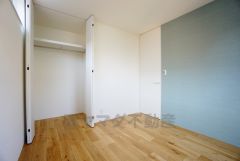 アクセントクロスがオシャレですね。インテリアでどんな部屋にするのか考えるのも楽しみです。