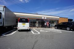 セブンイレブン　古賀日吉3丁目南店