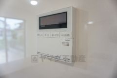 同仕様写真。キッチン横からボタンひとつで操作が楽々。