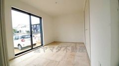 あると嬉しい1階の一部屋。お子様のお昼寝スペースや客間、お友達やご親戚のお泊り部屋としても使えます。