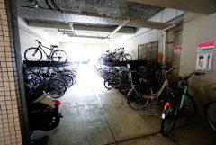 大切な自転車を守れるよう屋根きの自転車置き場になっております。