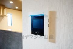 防犯性、セキュリティ対策に安心できるテレビモニター付きインターフォンです。セールスマン対策にもなり安心できます。