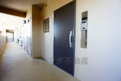 家の顔となる玄関扉がかっこいいと、たくさんの人を招き入れたくなりますね＾＾