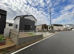 大きな車でも駐車しやすいため、車のサイズを気にせず好きな車に乗れます。