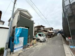 大型車の通行が少なく、騒音や振動が少ないので静かで快適な生活を送れます。