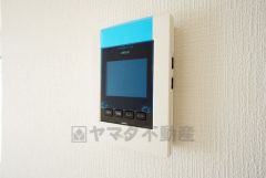 防犯性、セキュリティ対策に安心できるテレビモニター付きインターフォンです。セールスマン対策にもなり安心できます。