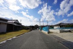 現地（2025年11月19日）撮影。住人以外の車の進入も少なく、小さなお子様を持つご家庭にも安心です。