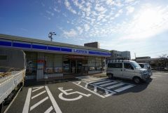 ローソン　東福間駅前店