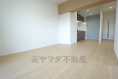 温かみのある雰囲気と、キッチンでの作業性を兼ね備え、家族の笑顔あふれる団らんのひと時をお過ごしいただける設計になっています。