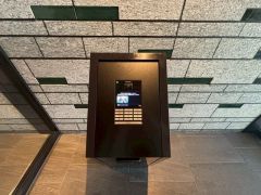 共用部。オートロック完備で安心ですね＾＾