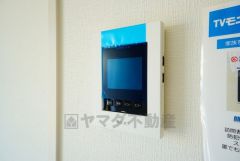 防犯性、セキュリティ対策に安心できるテレビモニター付きインターフォンです。セールスマン対策にもなり安心できます。