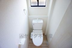 1階2階の2ヶ所にトイレがありますので、忙しい朝にもゆとりが生まれますね＾＾