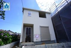 JR土井駅徒歩3分、都心へのアクセス良好。スーパーやコンビニなども近く周辺環境充実。快適でゆとりのある生活空間で新生活を始めましょう^^