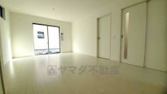 断熱性能の窓ガラスを採用。省エネ、光熱費カットにも貢献します。夏は涼しく、冬は暖かく快適に過ごせますよ＾＾