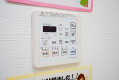 浴室暖房乾燥機付き＾＾梅雨の時期や花粉、PM2.5が酷いときなどの洗濯を干すのに重宝しそうですね＾＾