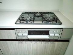 複数の調理を一度に行うことができる3口コンロ。効率よくお料理が出来ます。毎日のお料理も楽しくなりますね＾＾